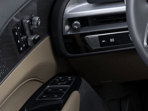 New 2025 Cadillac Lyriq Luxury image 22