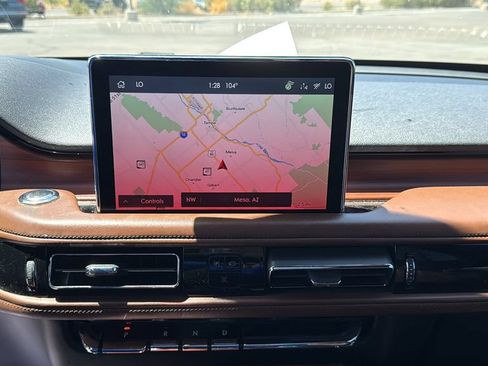 Used 2022 Lincoln Aviator Reserve w/ Equipment Group 201A AWD/4WD image 13