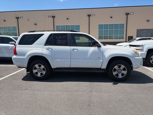 Used 2007 Toyota 4Runner SR5 RWD image 2