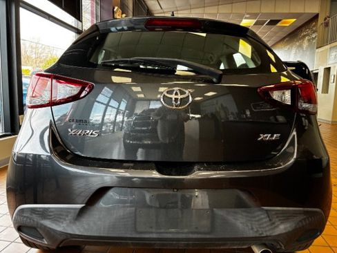 Used 2020 Toyota Yaris XLE FWD image 61