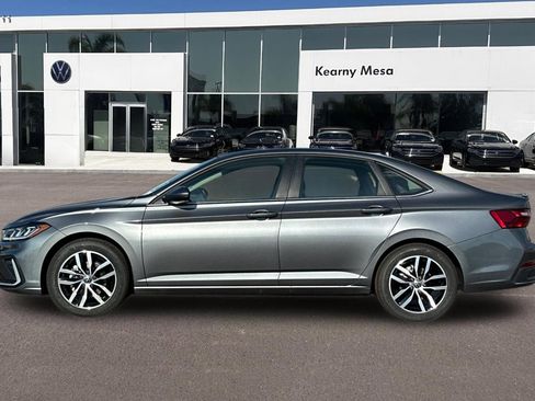 New 2026 Volkswagen Jetta SE image 7