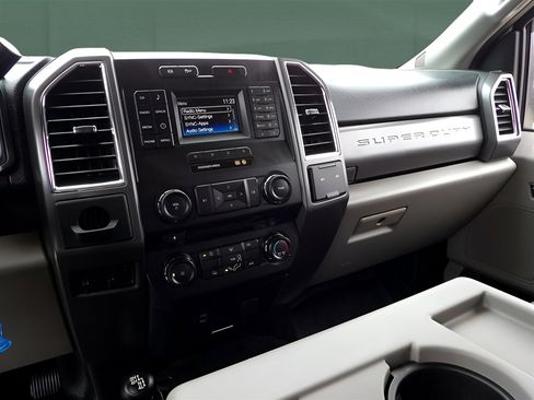 Used 2017 Ford F250 XLT image 20