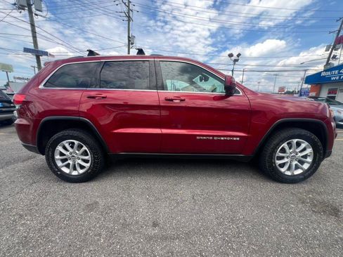 Used 2014 Jeep Grand Cherokee Laredo w/ 18" Wheel & 8.4" Radio Group image 5