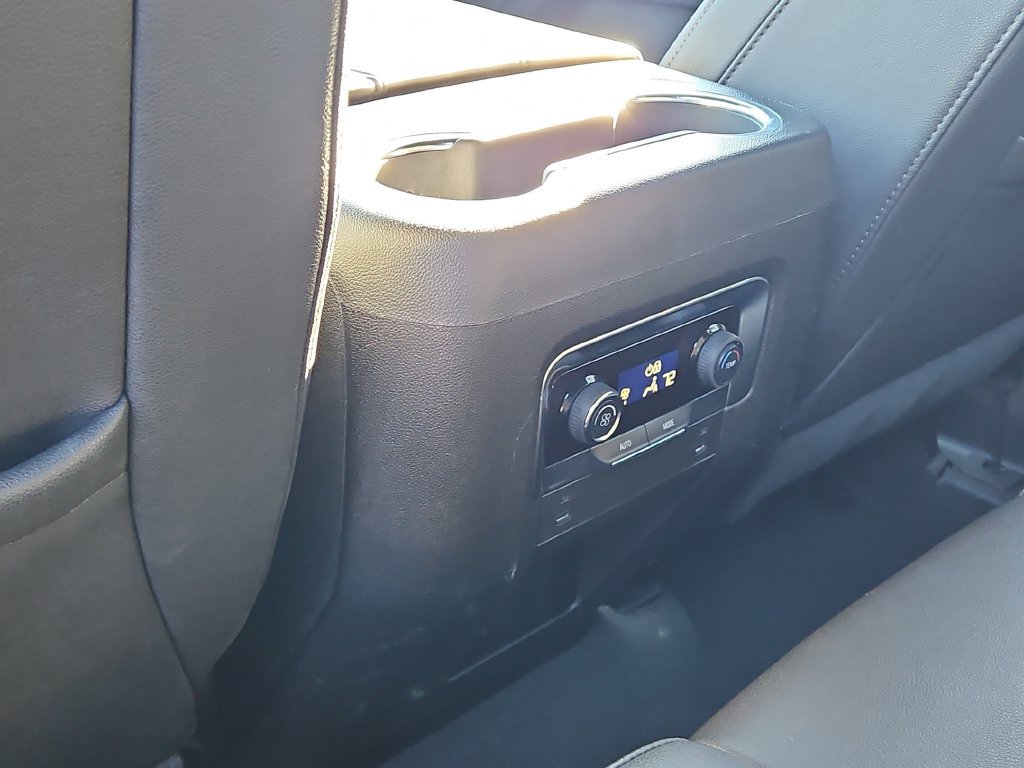 Used 2025 Chevrolet Tahoe LT AWD/4WD image 14