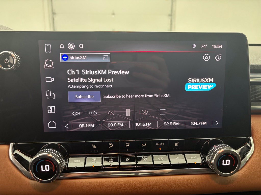 Used 2024 GMC Canyon AT4 w/ Technology Package AWD/4WD image 5