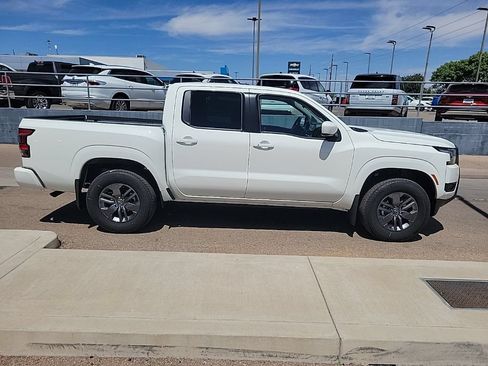 New 2026 Nissan Frontier SV w/ SV Convenience Package AWD/4WD image 8