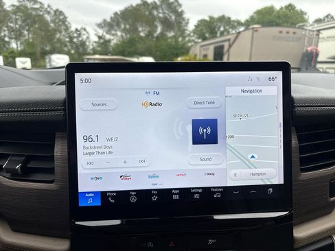 Used 2024 Ford Expedition Max Limited image 12