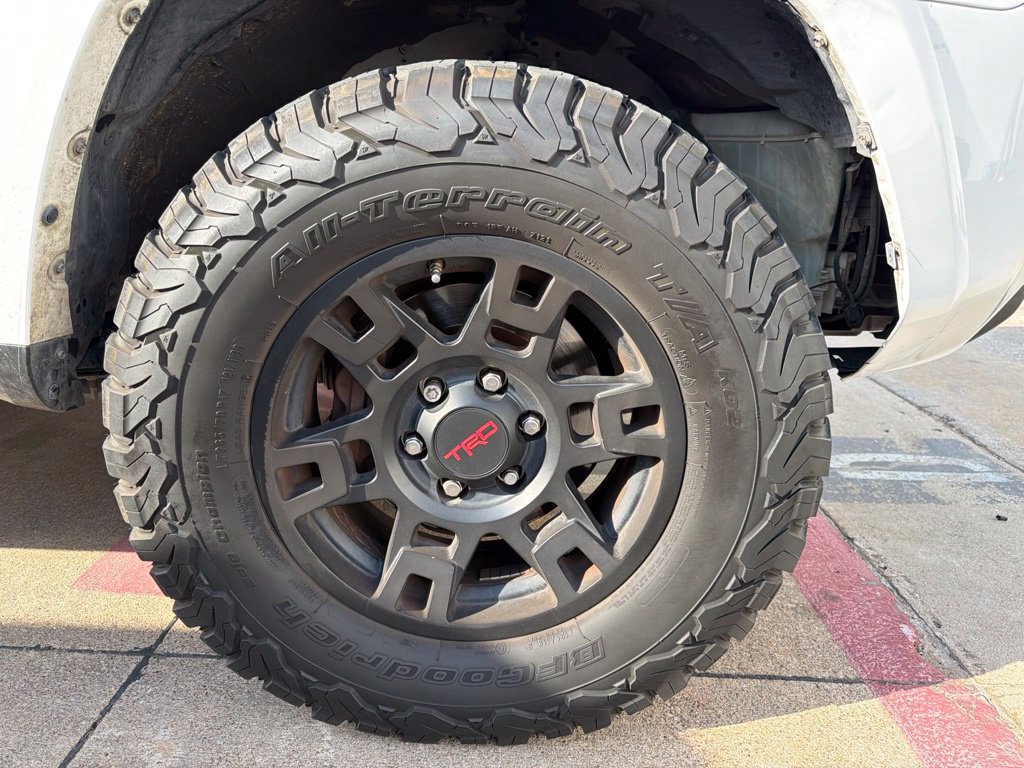 Used 2018 Toyota 4Runner TRD Off-Road AWD/4WD image 18