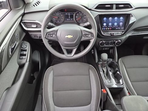 Used 2023 Chevrolet TrailBlazer LT w/ Convenience Package AWD/4WD image 23