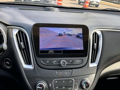 Used 2024 Chevrolet Malibu LT image 23