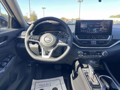 New 2025 Nissan Altima 2.5 SR w/ SR Premium Package image 15