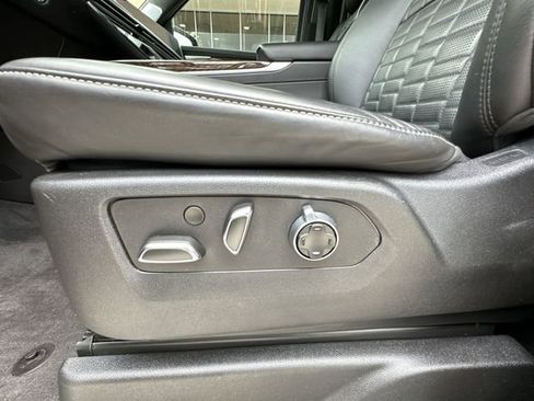 Certified 2025 Cadillac Escalade ESV Sport Platinum AWD/4WD image 20