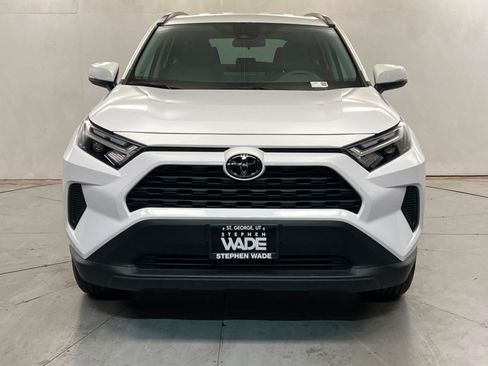 Used 2025 Toyota RAV4 XLE AWD/4WD image 8