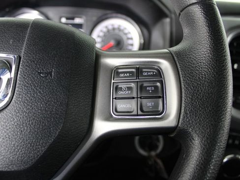 Used 2022 RAM 1500 Classic SLT image 24