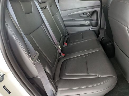 Used 2025 Hyundai Santa Cruz SEL FWD image 29