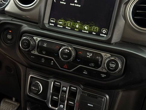 Used 2023 Jeep Wrangler Sahara image 26