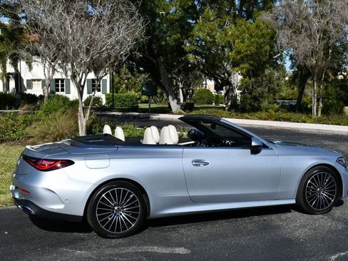 Used 2024 Mercedes-Benz CLE 450 4MATIC Cabriolet image 6