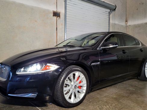 Used 2013 Jaguar XF 3.0 image 5