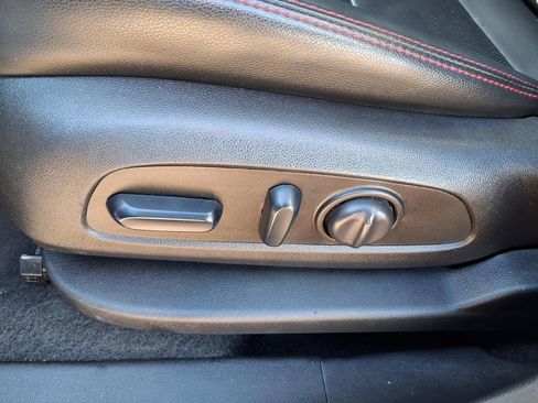 Used 2022 Chevrolet Equinox RS w/ RS Leather Package image 34