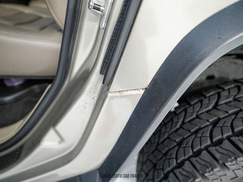 Used 2003 HUMMER H2 w/ Preferred Equipment Group image 37