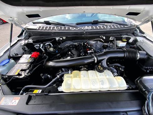 Used 2022 Ford Expedition XLT RWD image 32
