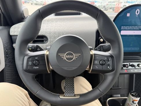 Used 2025 MINI Cooper S FWD image 15