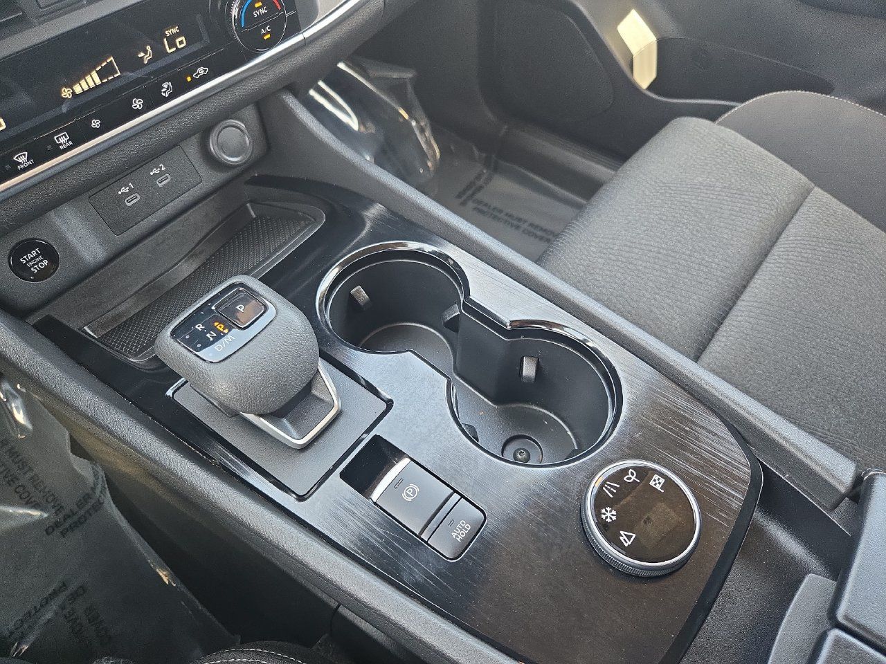 Used 2024 Nissan Rogue SV AWD/4WD image 25
