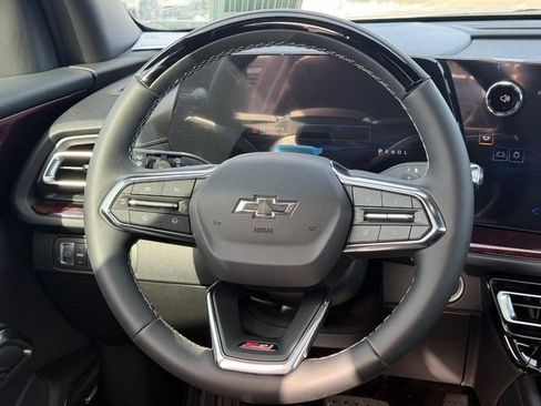 New 2026 Chevrolet Traverse Z71 w/ Enhanced Driving Package image 9