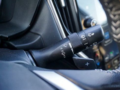 Used 2023 Subaru Outback Premium image 19