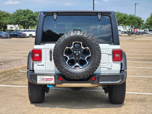 Used 2023 Jeep Wrangler Unlimited Rubicon 4xe AWD/4WD image 5