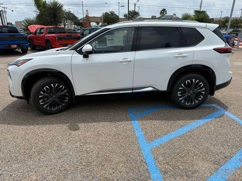 New 2026 Nissan Rogue Platinum AWD/4WD image 4