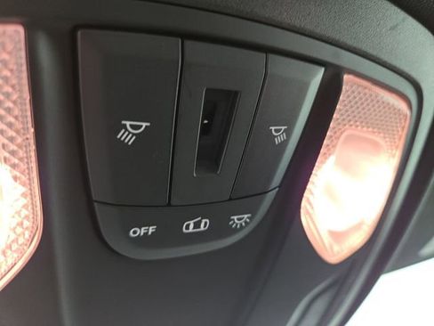 Used 2021 RAM 1500 Big Horn AWD/4WD image 25