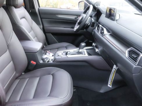 New 2025 MAZDA CX-5 Signature image 41