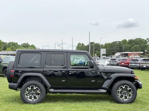 New 2026 Jeep Wrangler Unlimited Sahara w/ Safety Group AWD/4WD image 4
