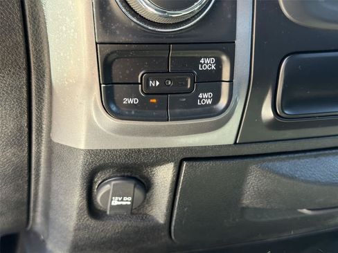 Used 2024 RAM 1500 Warlock AWD/4WD image 35