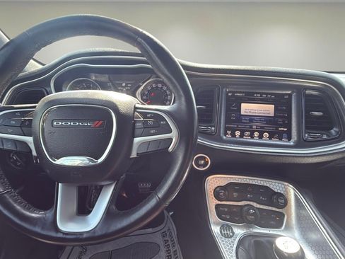 Used 2016 Dodge Challenger R/T Scat Pack w/ Leather Interior Group image 9