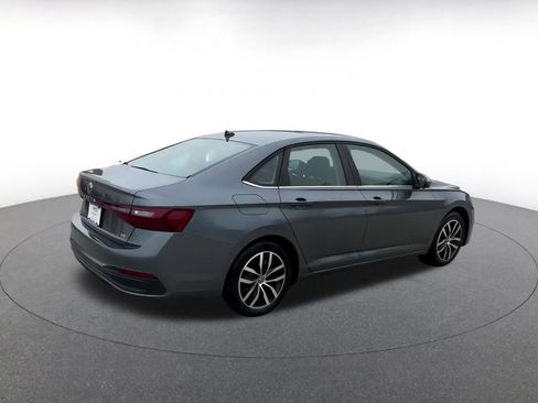 Used 2025 Volkswagen Jetta SE image 14