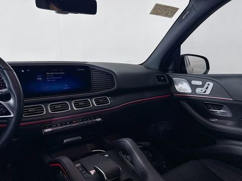 Used 2025 Mercedes-Benz GLE 450e 4MATIC image 26