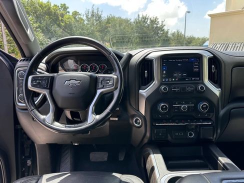 Used 2019 Chevrolet Silverado 1500 LT Trail Boss AWD/4WD image 12