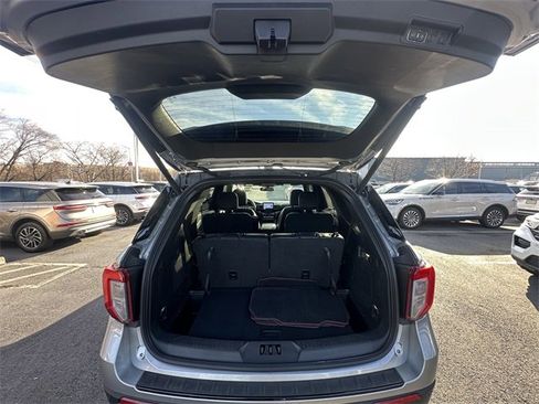 Certified 2023 Ford Explorer ST-Line w/ Class IV Trailer Tow Package image 42