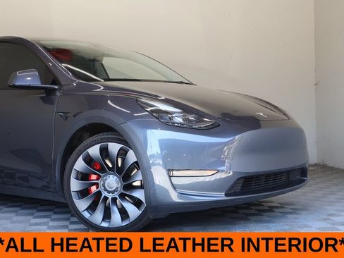 Used 2022 Tesla Model Y Performance AWD/4WD image 3