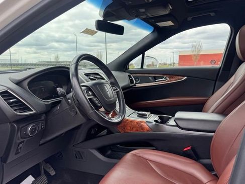 Used 2020 Lincoln Nautilus Reserve w/ Equipment Group 201A AWD/4WD image 9