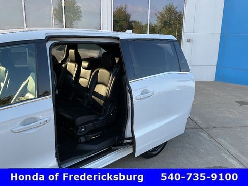 Certified 2023 Honda Odyssey Sport image 16