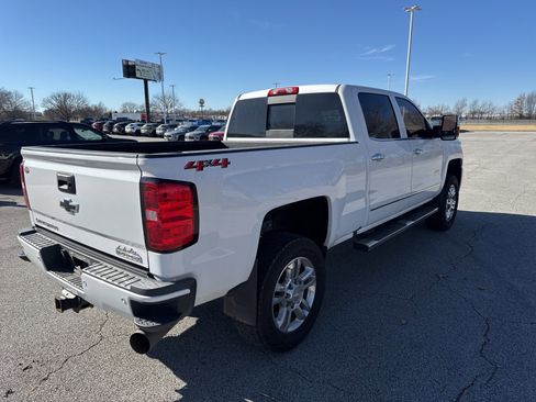 Used 2019 Chevrolet Silverado 2500 High Country w/ Duramax Plus Package image 5