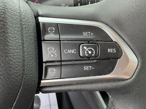 Used 2023 Jeep Compass Limited w/ Elite Group AWD/4WD image 9