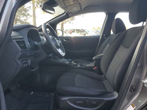 Certified 2019 Nissan Leaf SV Plus w/ SV Plus Technology Package image 11