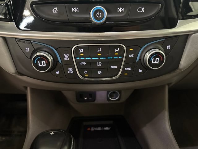 Used 2018 Chevrolet Traverse Premier AWD/4WD image 7