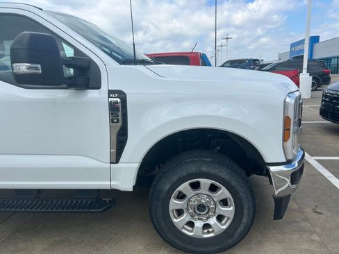 Used 2024 Ford F250 XLT image 2
