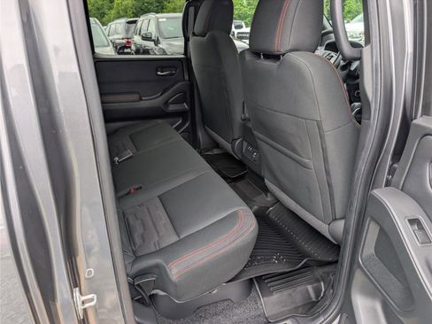 Used 2023 Nissan Frontier PRO-4X w/ Pro Convenience Package AWD/4WD image 11