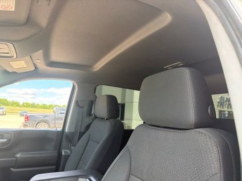 Used 2021 Chevrolet Silverado 2500 Custom w/ Custom Value Package AWD/4WD image 19